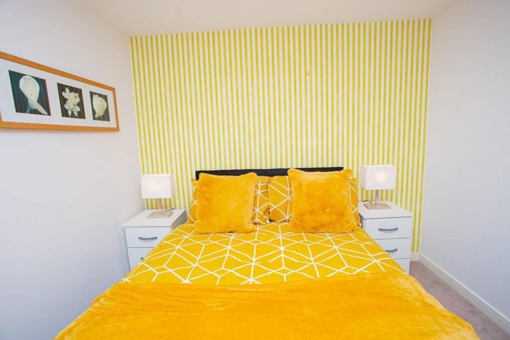Mills Apartment - Two Bedroom En-Suite Apartment Нортхемптон Экстерьер фото