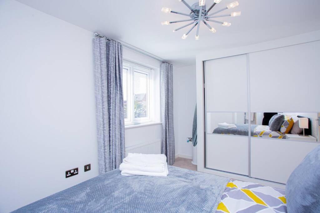 Mills Apartment - Two Bedroom En-Suite Apartment Нортхемптон Экстерьер фото