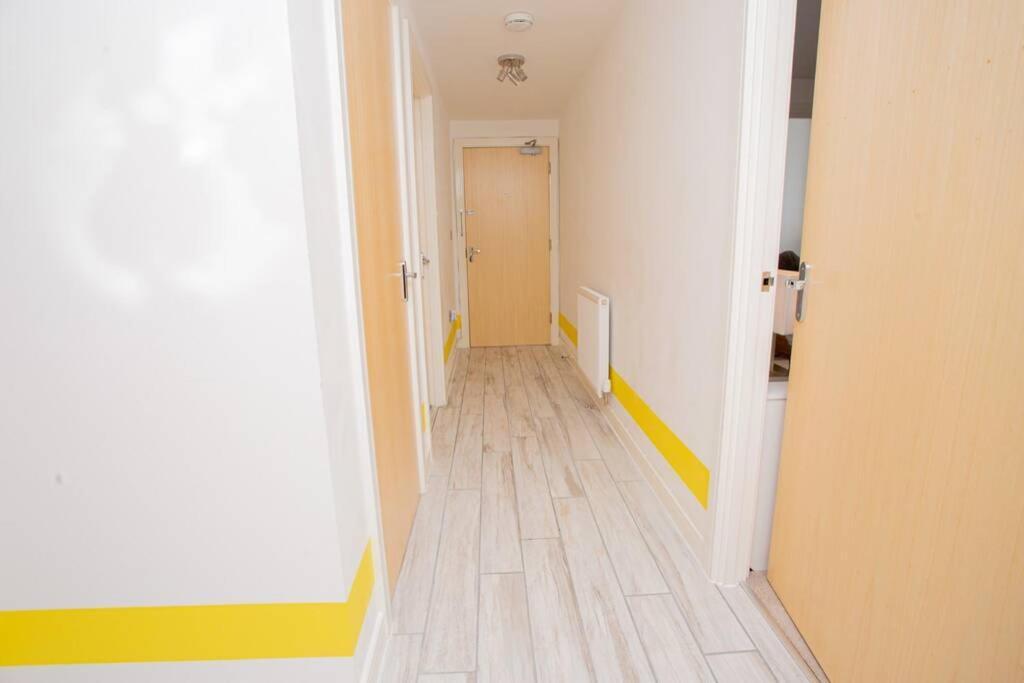 Mills Apartment - Two Bedroom En-Suite Apartment Нортхемптон Экстерьер фото